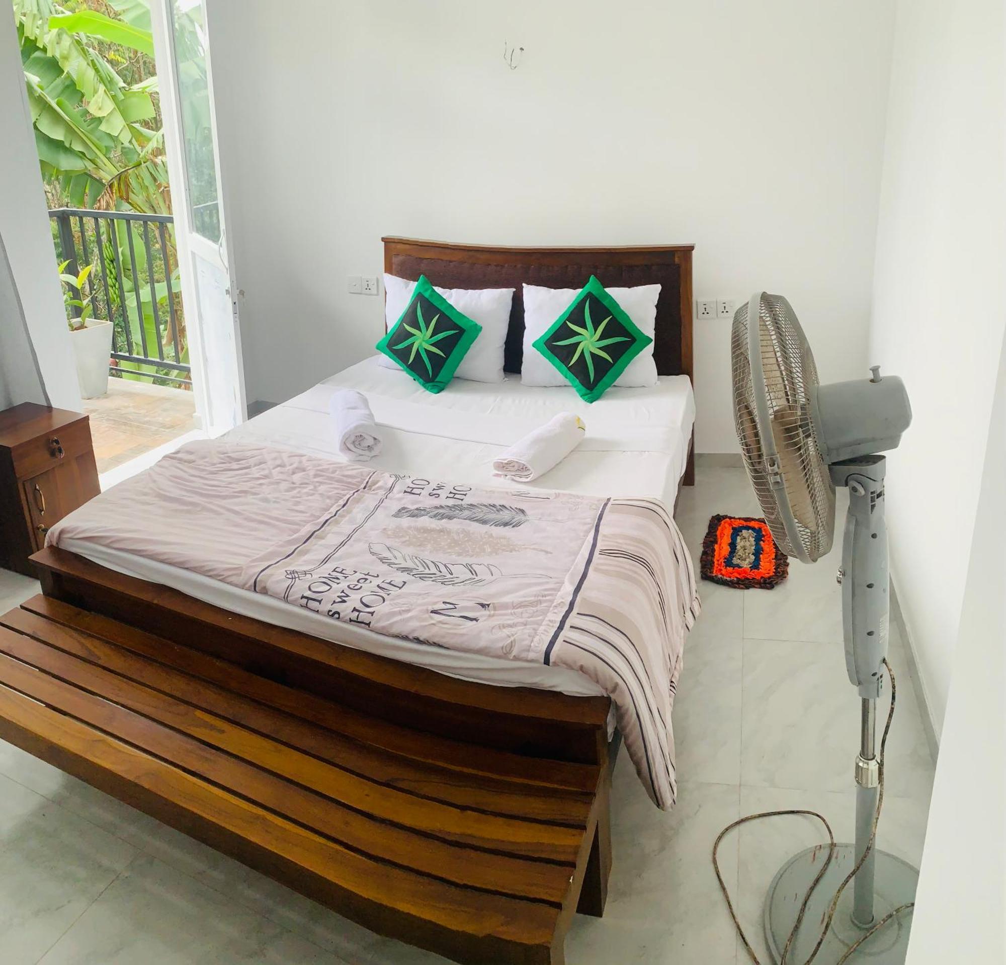 Broad View Apartment Ела Екстериор снимка