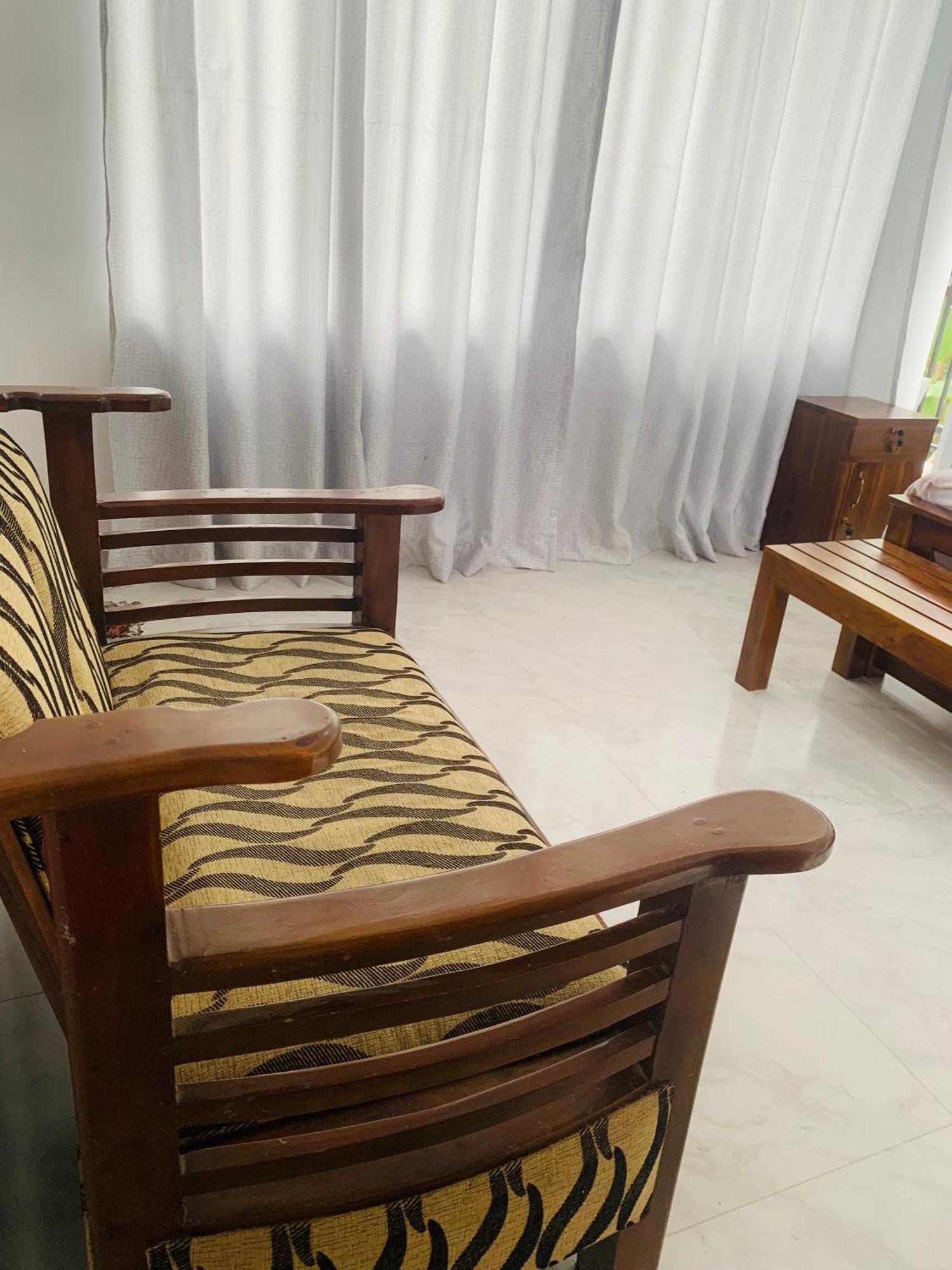 Broad View Apartment Ела Екстериор снимка